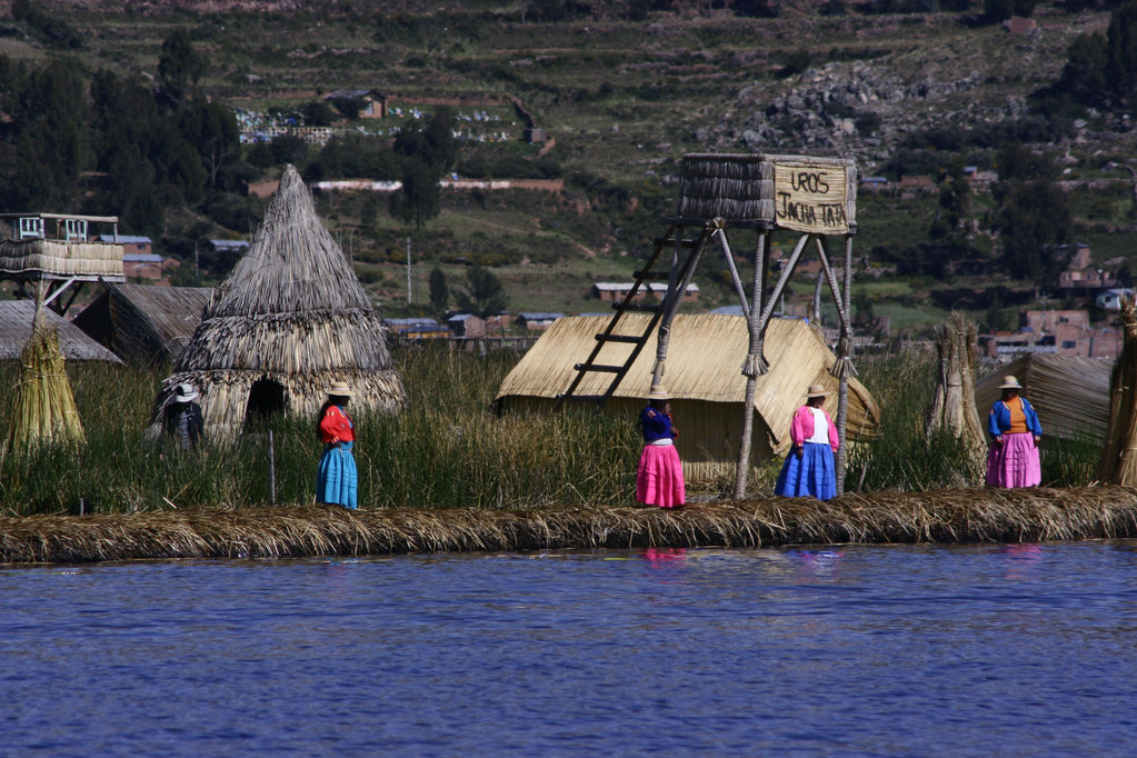 Isoel Uros, Lago titicaca tour