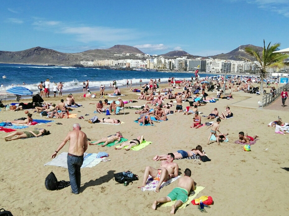 Playa Las Canteras en el dia
