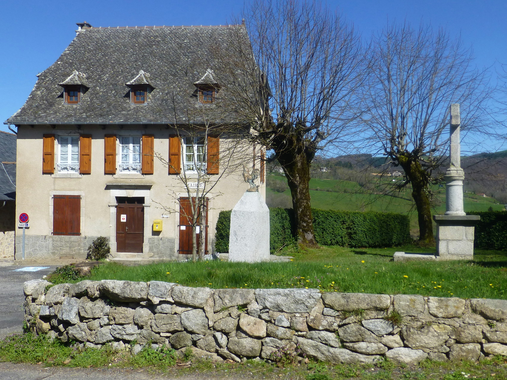 Ecole de Sénezergues