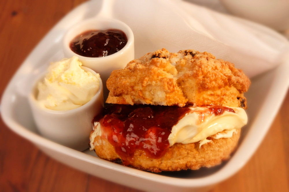 Cream Scone & Jam