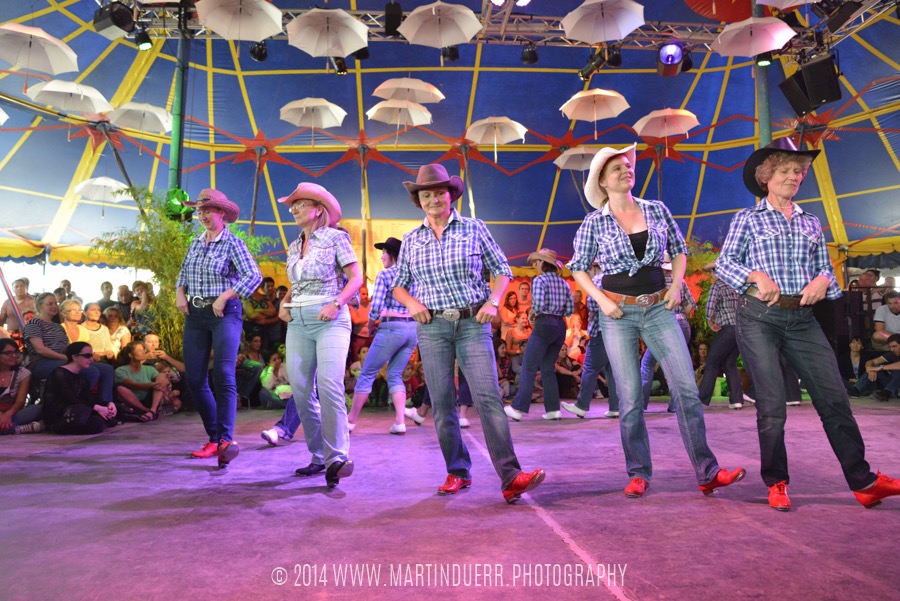 Clogging: Tanzschüler-Show vom Vintage Dance Studio.