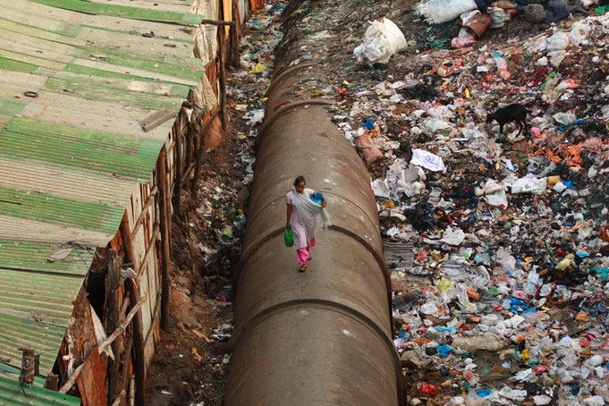 Ashul.Tewari.April22,2014. 20 Photos Show How People Live In One Of India’s Largest slums