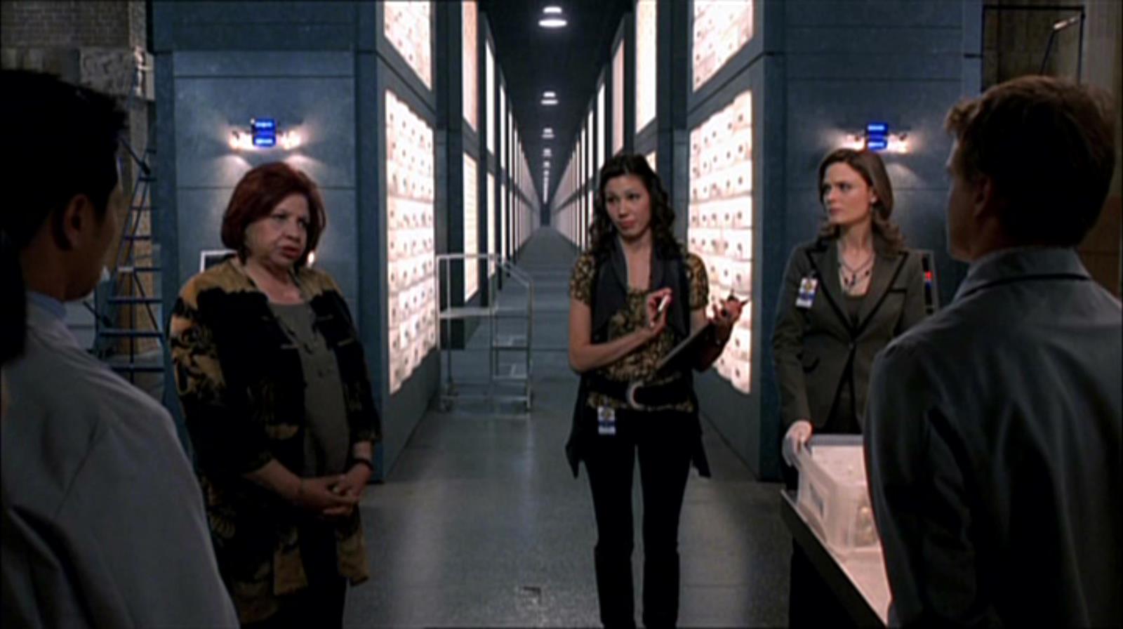 Caroline Julian Fansbones