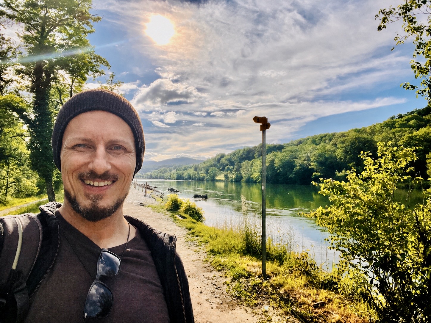Du bist zu sensibel für diese Welt und das ist auch gut so.