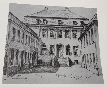 Hofseite des (alten) Mülheimer Rathauses
