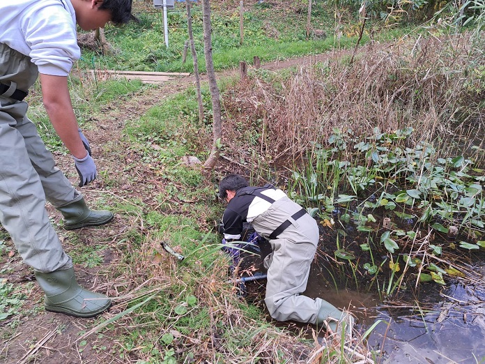 千葉商科大学『水環境ゼミナール』2年生クラスは、原則金曜日午後1:30から約1時間の来池です。