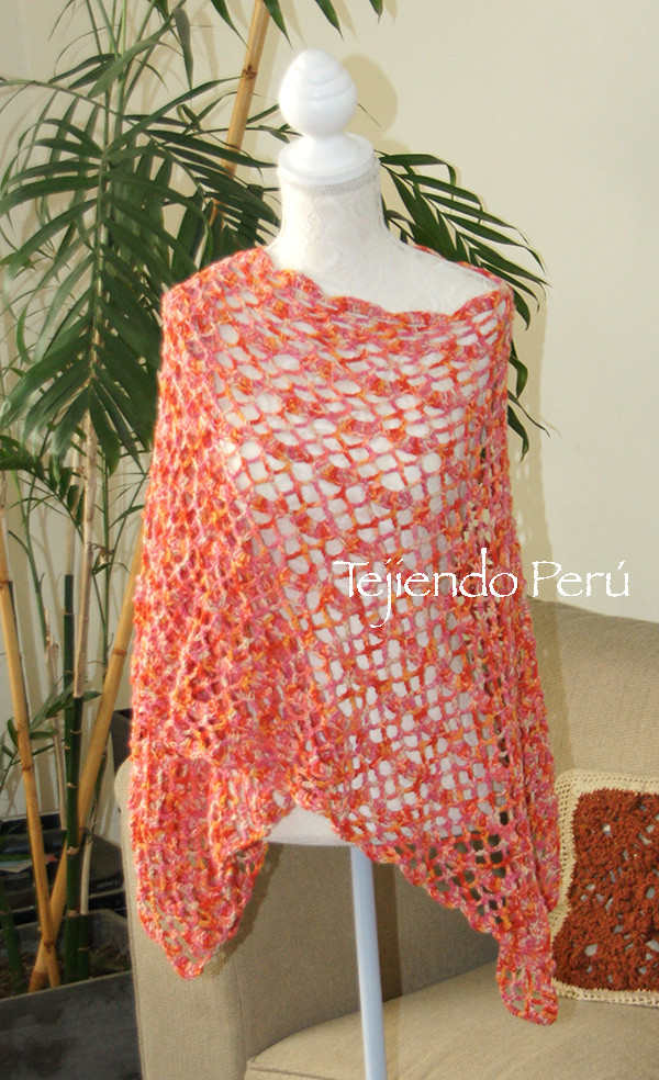Chal de primavera en punto red y abanicos - Tejiendo Perú