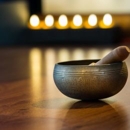 Workshop zu den Wechseljahren und Hormon-Yoga mit Silke Taute, Raum der Achtsamkeit in Rupperswil bei Aarau