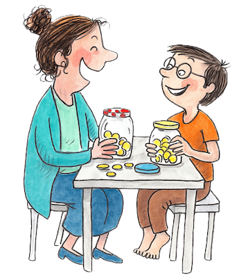 Mutter und Kind lachen und sprechen gemeinsam über Taschengeld, während sie ihre Taschengeld-Gläser nutzen.