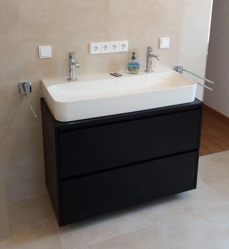 Waschbeckenunterschrank schwarz