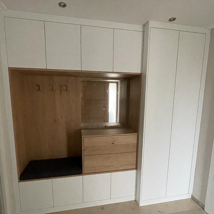 Garderobenschrank 