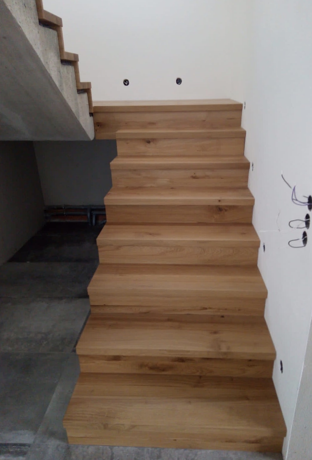 Holztreppenbelag Eiche massiv, gölt