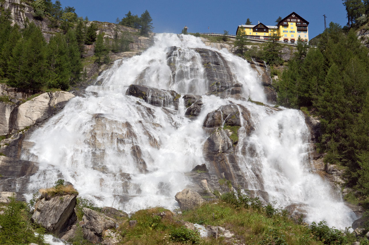 La Cascata del Toce, Riale e il Lago di Morasco