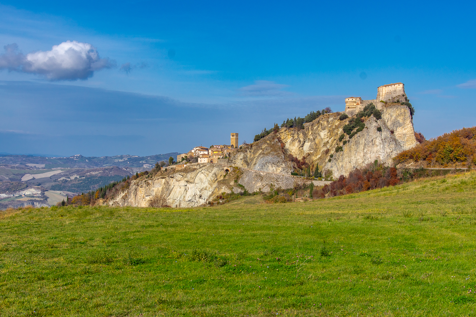 Valmarecchia; da San Leo a Verrucchio