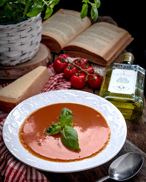 Italian Tomato Soup with Pancetta and Onions