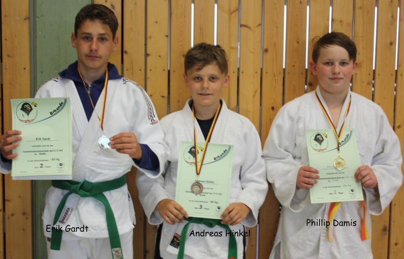 die U15 von links Erik Gardt, Andreas Hinkel, Phillip Damis