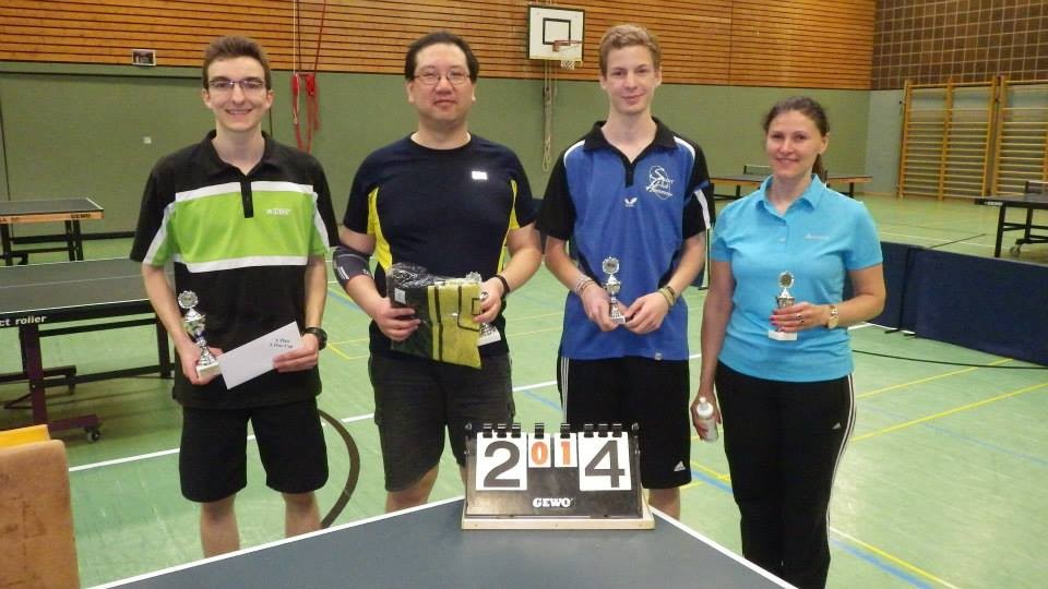 Herren bis 1300: 1.Platz Marcel Meyer (TSV Buxtehude/Altkloster), 2.Platz Gottlieb Yeh (TSV Buxtehude/Altkloster), 3.Platz Philipp Ehrenberg (SC Hemmoor) und Jelena Michalke (TuS Harsefeld)