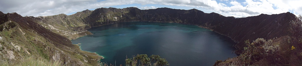Quilotoa et son cratere