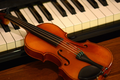 本当に上達するヴァイオリン教室　バイオリン　レッスン　発表会　伴奏　グランドピアノ　蓋　全開　半開　半々開　アンサンブル