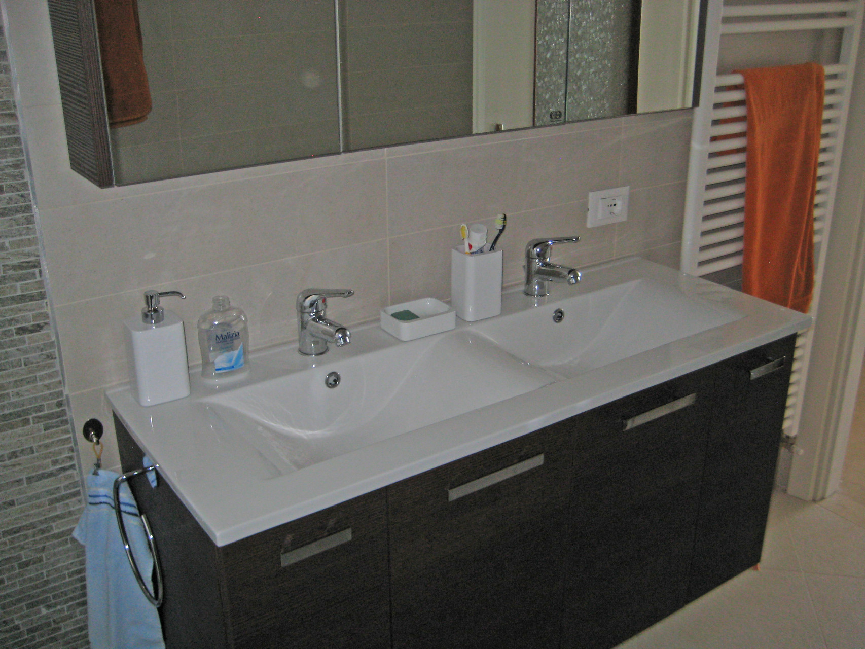 Modern bathroom
