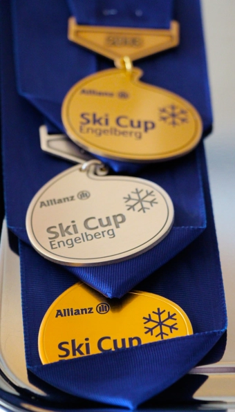 Moderation Urs Sahli Allianz Suisse Skicup 2013 (Medallien)
