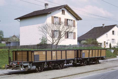 Zwei L-Wagen im Umlad Matzingen (ca. 60er Jahre)