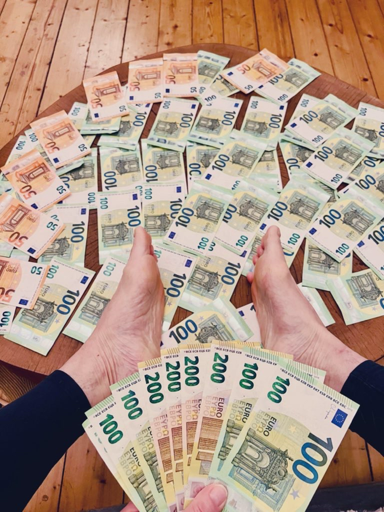 Deine Abzocke via Telefon  01511-5562913 ! NACHDEM du  schon eine Zahlung via Tipfunder geleistet hast, melke ich dich gnadenlos weiter!