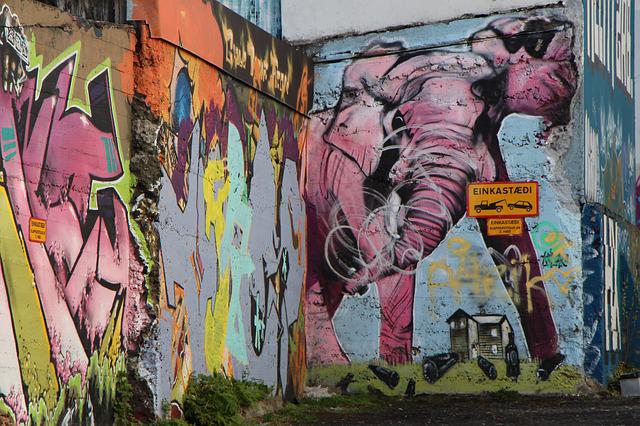 Der rosa Elefant - Graffiti, Reykjavik