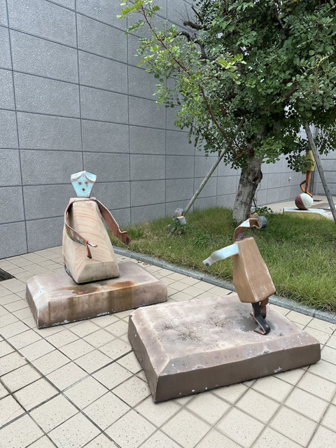 香月泰男美術館　中庭
