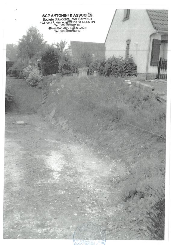 Pièce N° 2b Page 35 sur 59 ASSIGNATION EN REFERE du 19 Juillet 2019 AFFAIRE CRIMINELLE «MES CHERS VOISINS» Violences, Extorsion de Fonds, Maître Marc ANTONINI à l'œuvre et ce avec la bénédiction de toutes nos Institutions www.jesuispatrick.fr