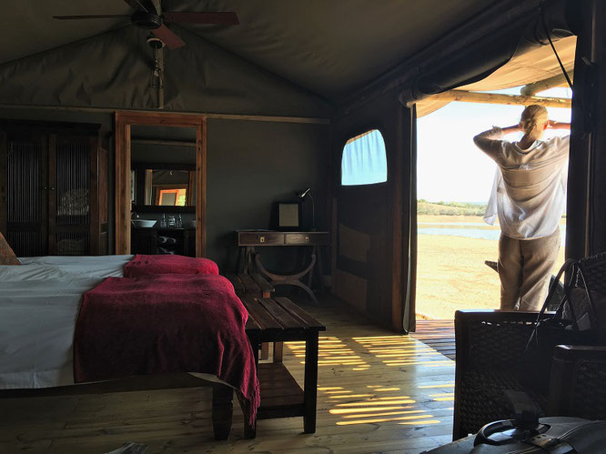 "In tents like these, British expeditionists and adventurers spent their nights in the #CONGO in the 19th century- before the Belgian colonial rule. However, much less luxurious as in great @Buffelsdrift #SouthAfrica - a Tribute to David Livingstone!" 