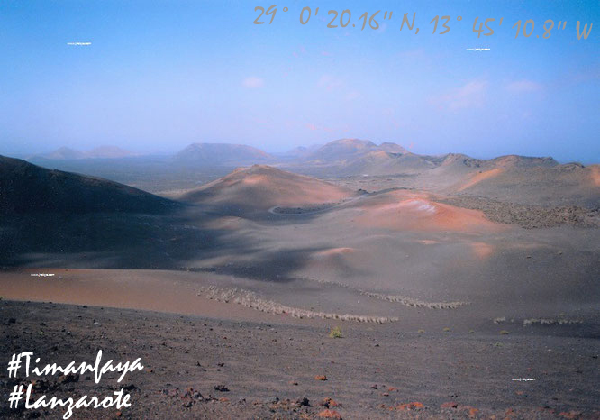 "Nationalpark Timanfaya, Lanzarote (29° 0′ 20.16″ N, 13° 45′ 10.8″ W."