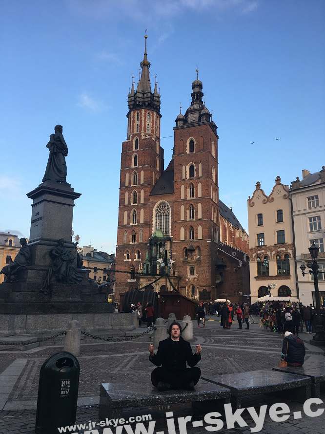 Reflection of the years 1772, 1793 & 1795: here I meditate in one of the most beautiful cities in Europe, UNESCO World Heritage Site Kraków Old Town again, St. Mary's Basilica/Main Market Square... 