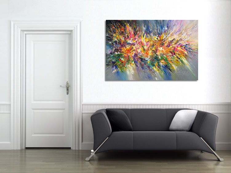 by the abstract painting "Into The Light...XL 3" obtained the athmosphere of the room a particularly individual character