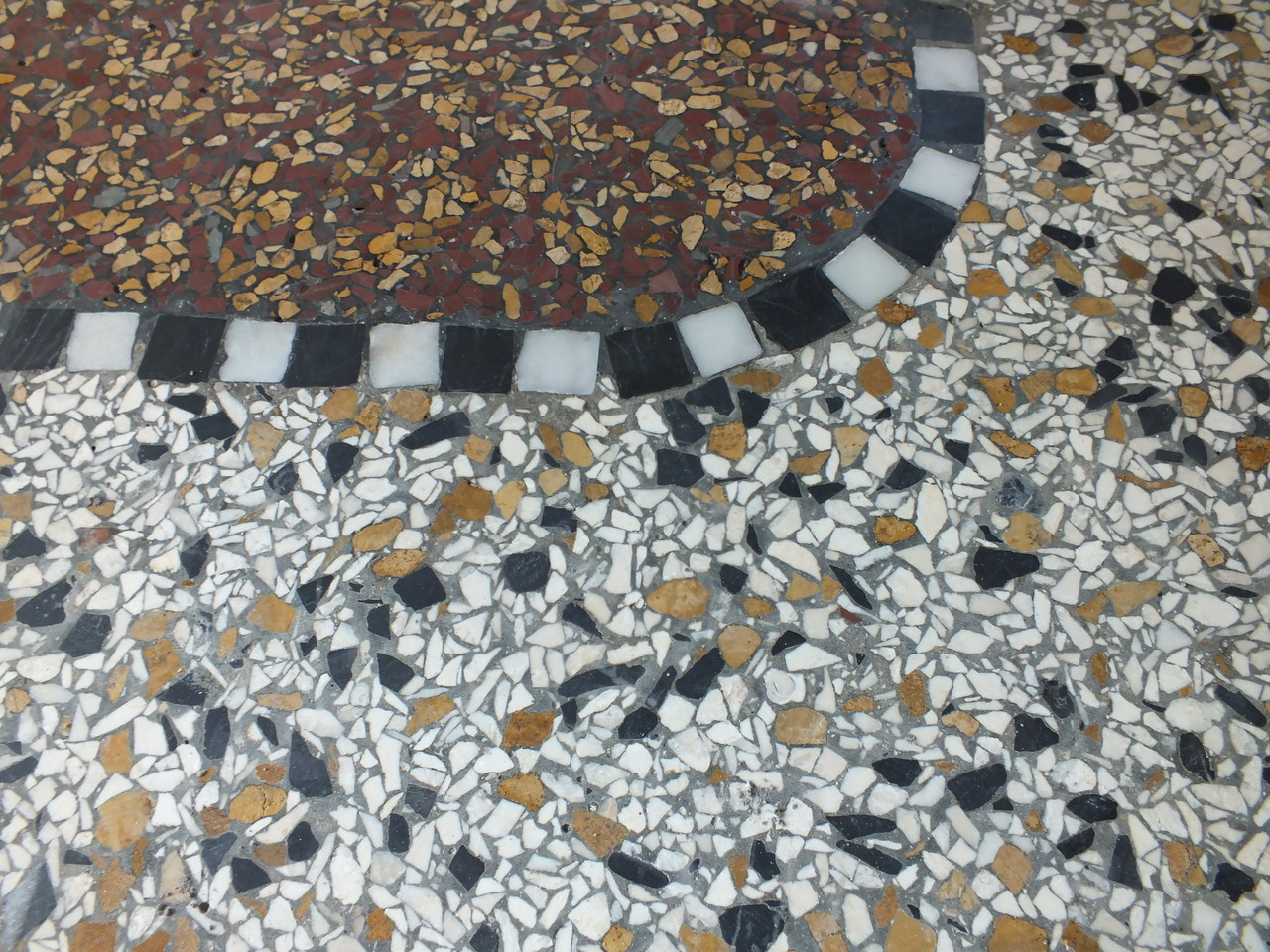 Was ist Terrazzo? Terrazzoboden Hess Herstellung von Terrazzo und