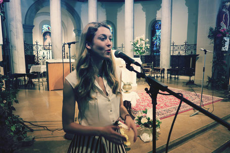 Musique pour cérémonie religieuse d’obsèques avec chanteuse animatrice pour l’animation de la messe de funérailles dans le Loir-et-Cher (41) : Blois, Vendôme, Romorantin-Lanthenay, Montrichard.