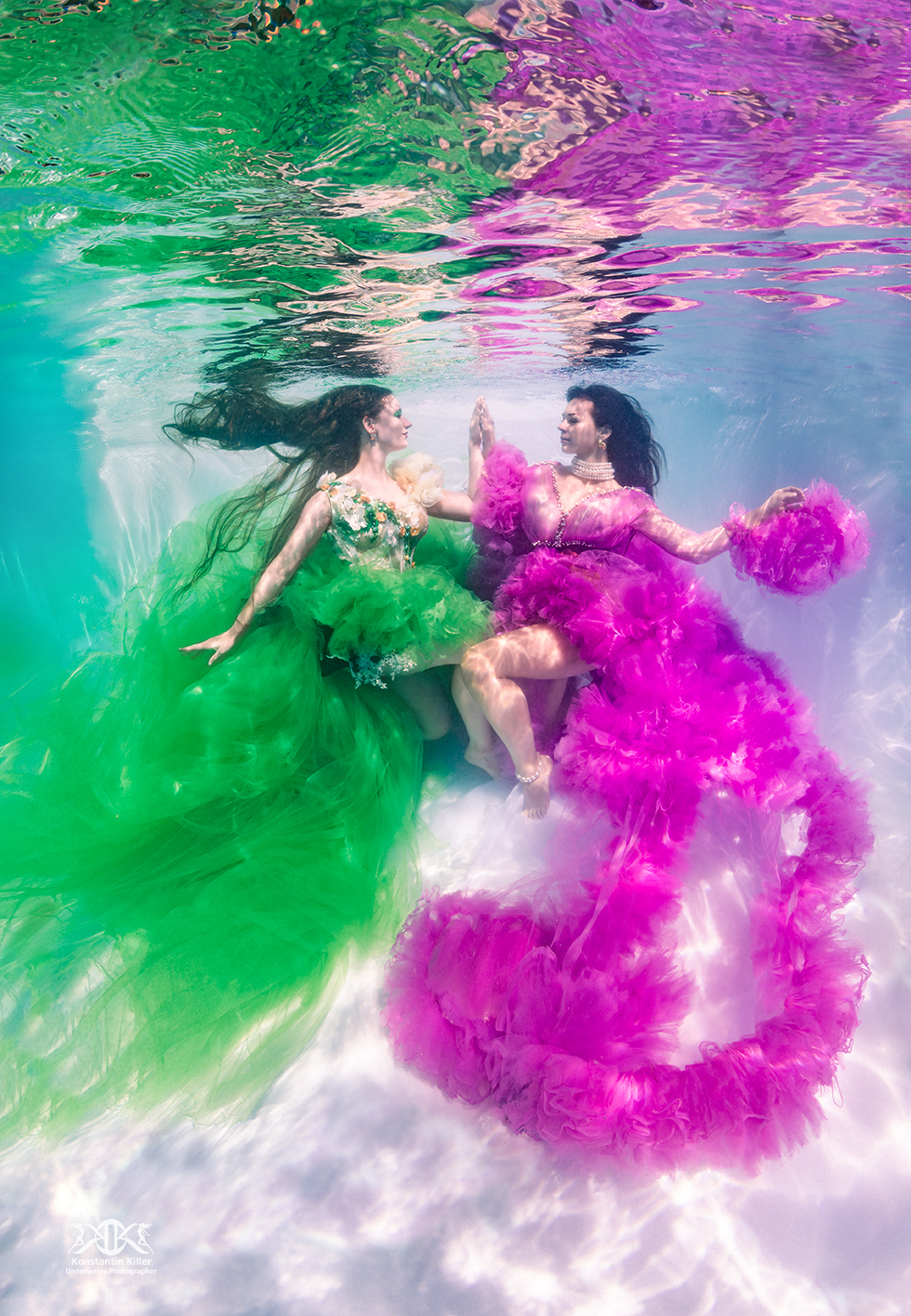 (C) Foto: Konstantin Killer, Unterwasser Model-Shooting im Pool, Fashionshooting unter Wasser 