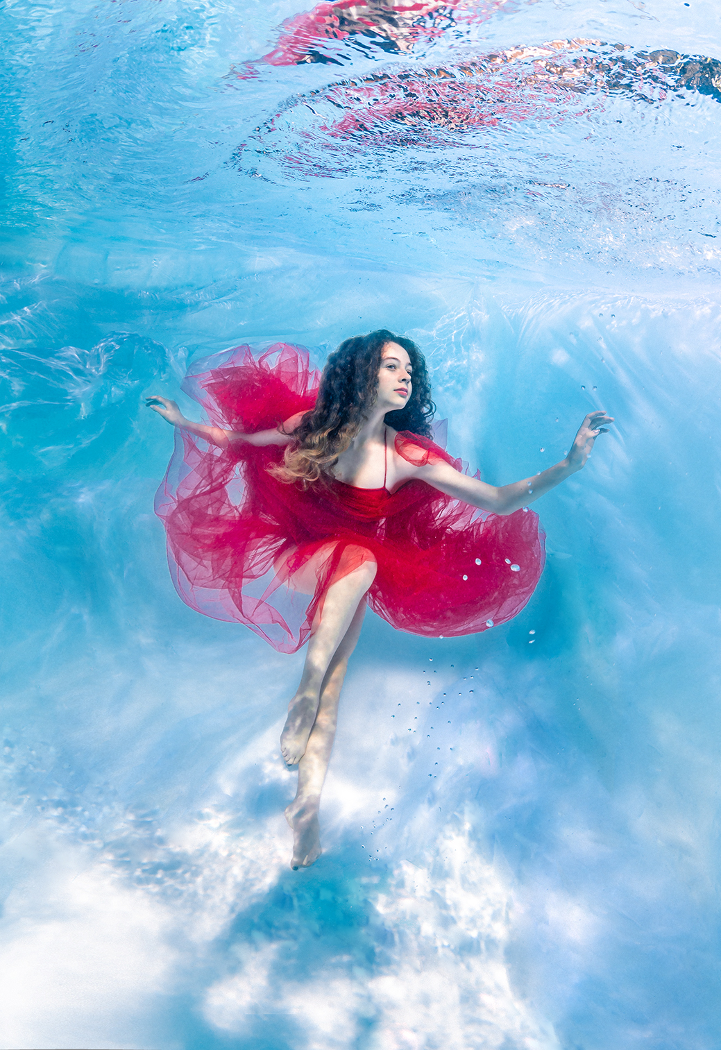 (C) Foto: Konstantin Killer, Unterwasser Model Shooting im Pool