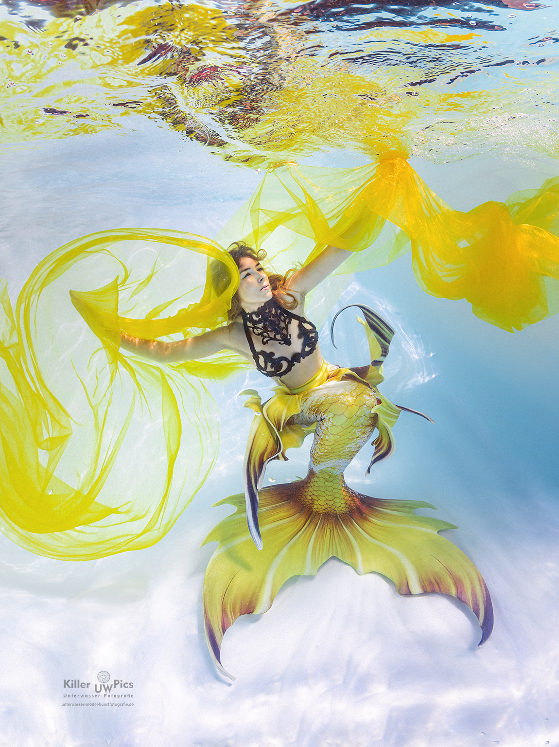 (C) Foto: Konstantin Killer, Unterwasser Model Shooting im Pool
