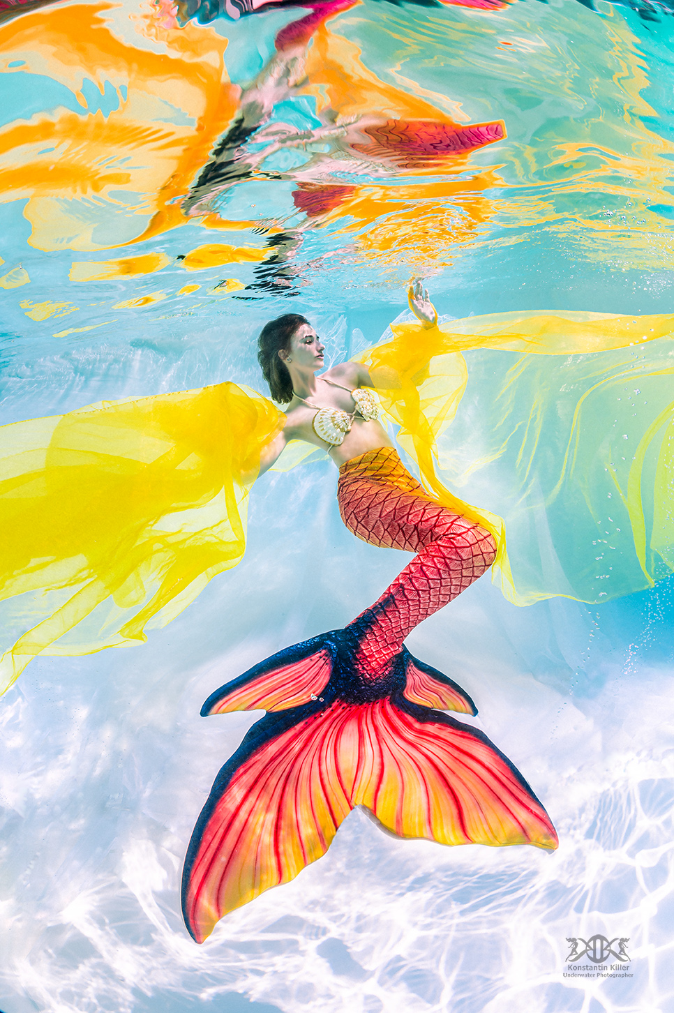 (C) Konstantin Killer, underwater model, Unterwasser Model, Unterwassershooting, Pool, Mermaidflosse