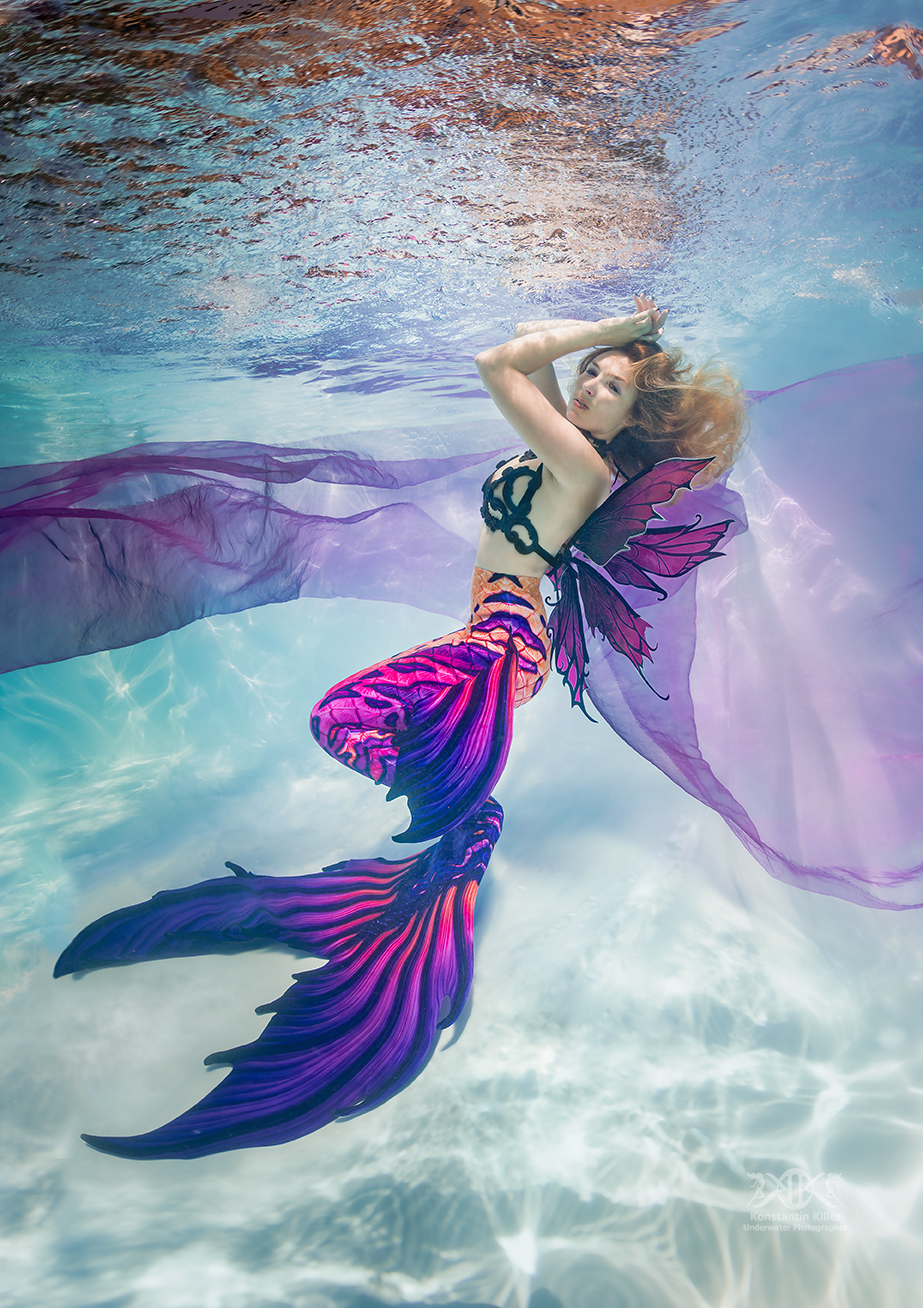 (C) Foto: Konstantin Killer, Unterwasser Model-Shooting im Pool, Fashionshooting unter Wasser 
