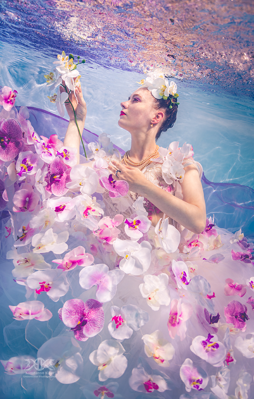 (C) Foto: Konstantin Killer, Unterwasser Model-Shooting im Pool, Fashionshooting unter Wasser 