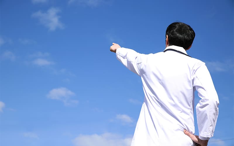 やむを得ない場合の非医師の理事長就任について