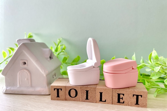 トイレタイル張り替え
