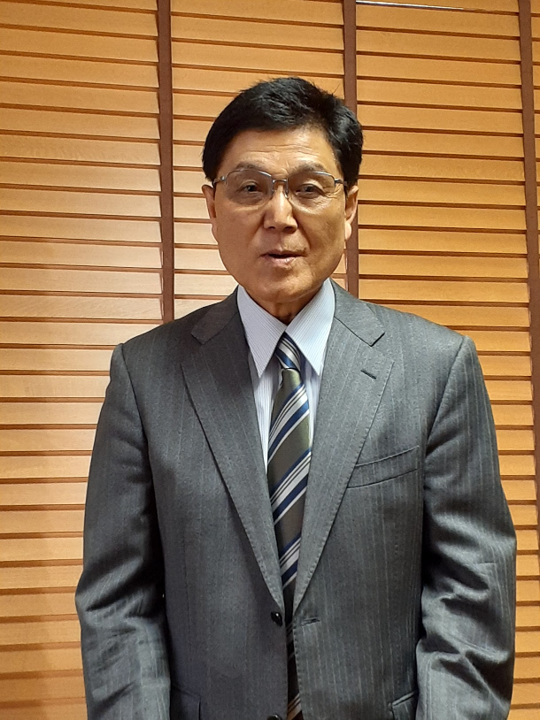 ケース企業インテリヤ・ライフ社取締役会議で渡辺社長になりきり、変革構想を語る！