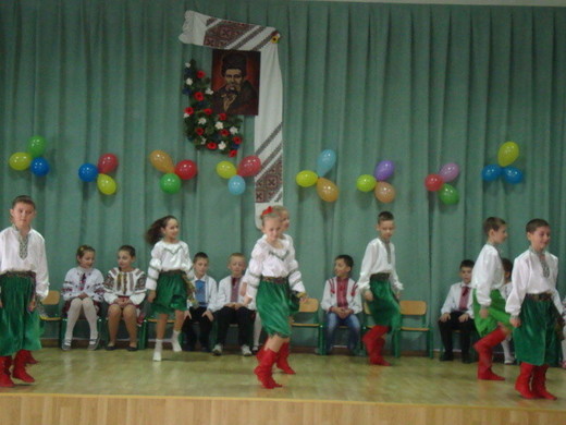 Де гарна пісня, там пускаються в танець