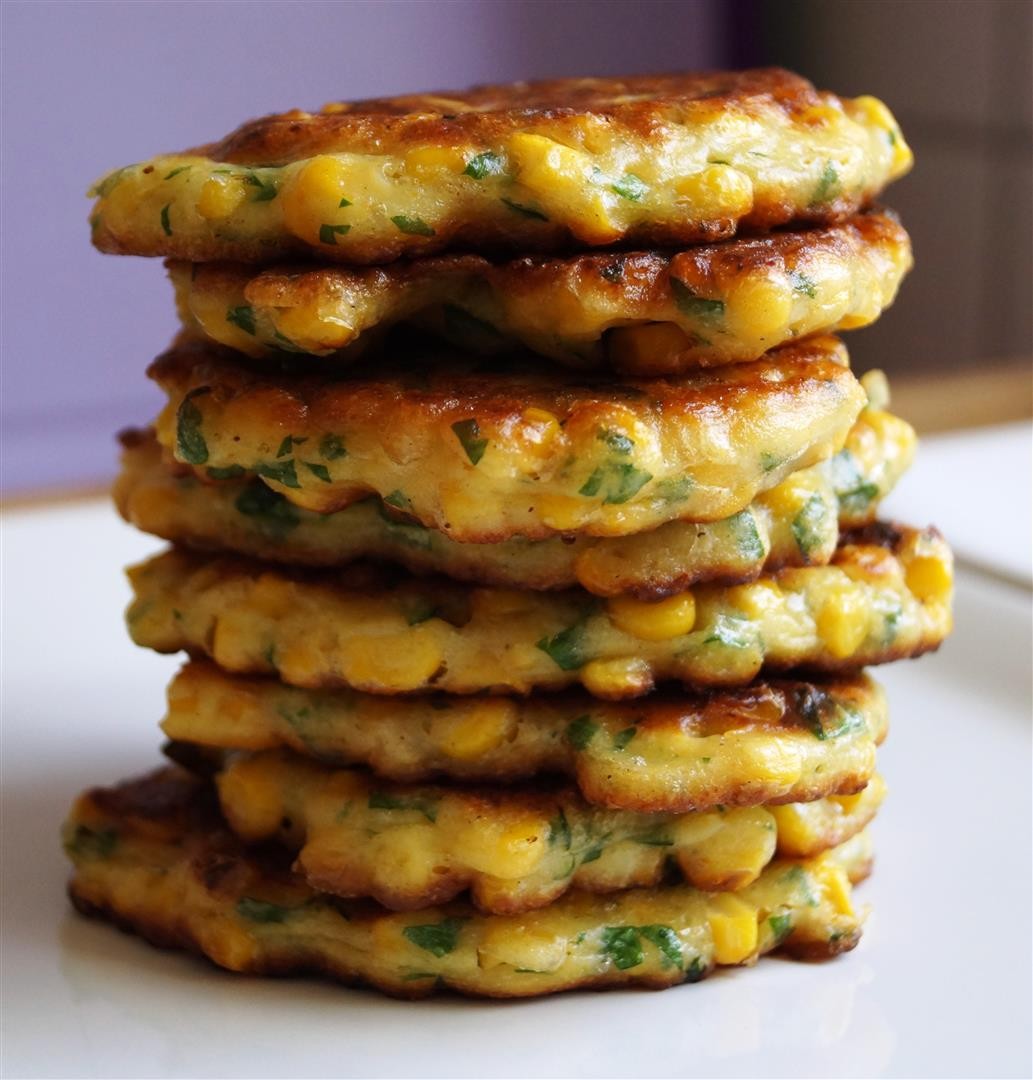 Mal was Neues: Bacon-Cevapcici mit Polenta-Mais-Puffer - ... so ...