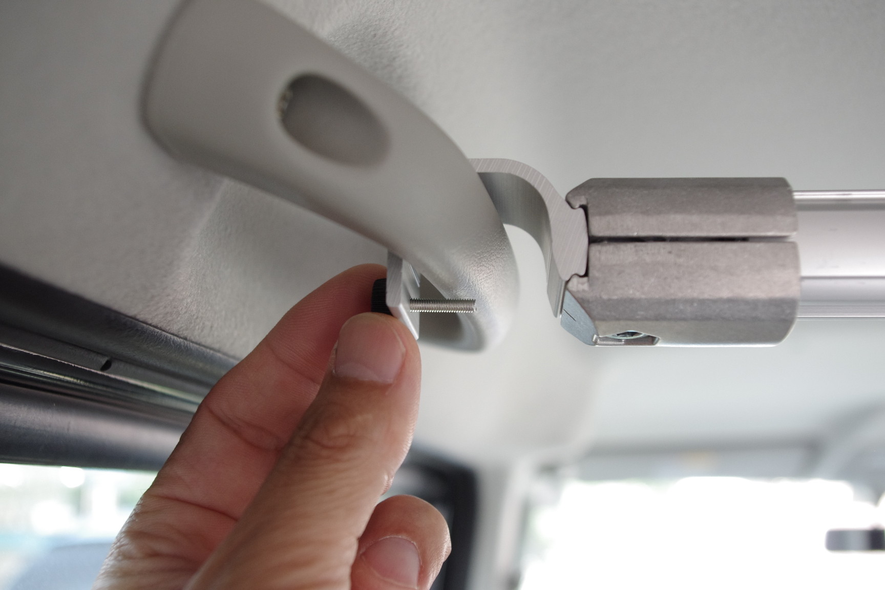 ロッドホルダー - トランポプロ株式会社