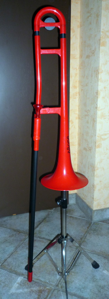 pBone in rot - Bohrung: 12,7 mm (.500") - Schallstück: 203 mm (8")