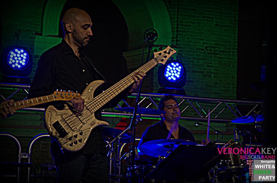 Con Marco Pacassoni on drum